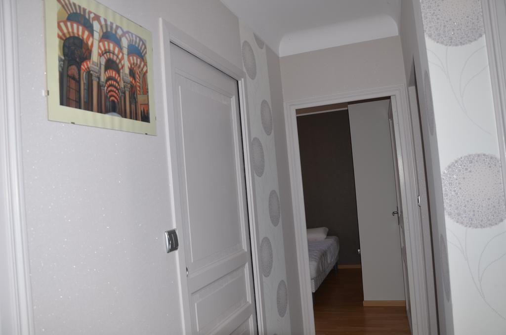 Chambre D'Hotes Et Spa アジャン エクステリア 写真
